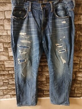 American Eagle Outfitters Men’s Distressed Blue Denim Jeans